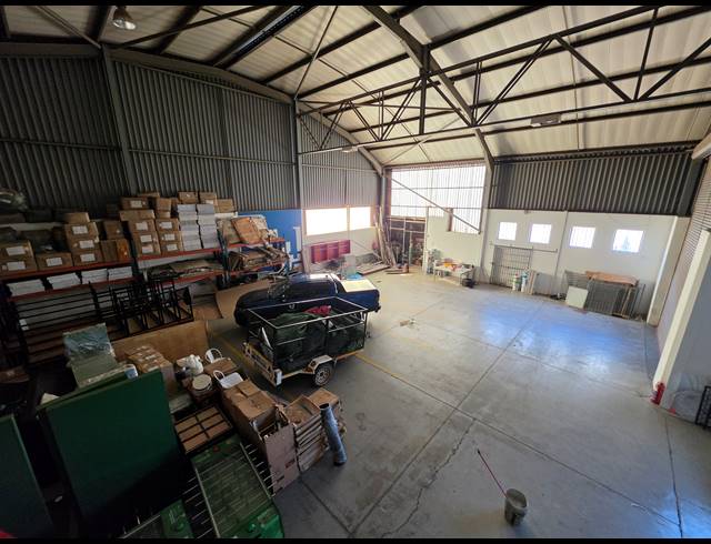 850M² FACTORY FOR SALE IN KYA SANDS